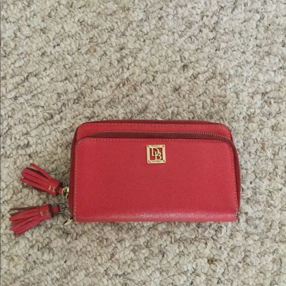 Dooney&Bourke double zip wallet